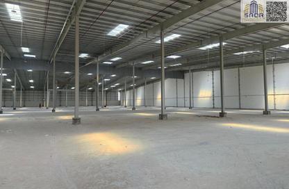 Warehouse - Studio - 4 Bathrooms for rent in Umm Dir - Umm Al Quwain