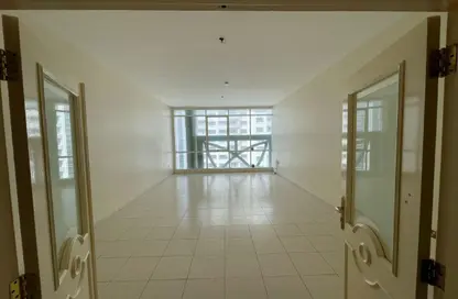 Apartment - 3 Bedrooms - 4 Bathrooms for rent in New Al Taawun Road - Al Taawun - Sharjah