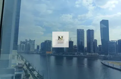 مكتب - استوديو - 1 حمام للايجار في الخليج التجاري - دبي