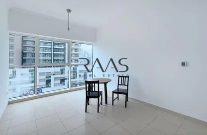 شقة - غرفة نوم - 1 حمام للايجار في برج ماي فير - الخليج التجاري - دبي