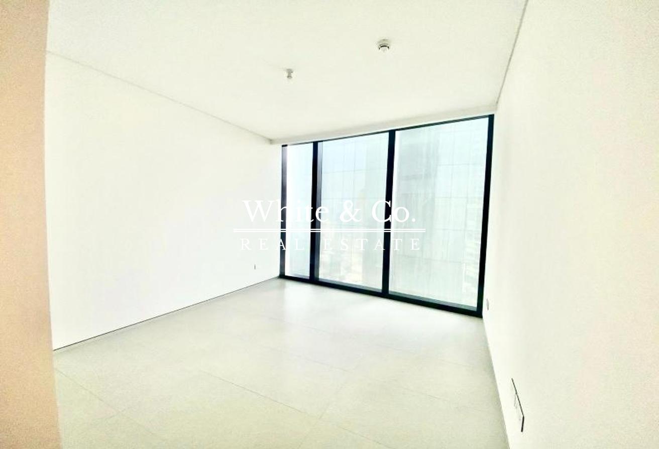Mid Floor | Beach Access | Vacant Soon! photo 6
