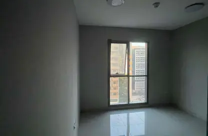 شقة - 2 غرف نوم - 3 حمامات للايجار في الخان - الشارقة