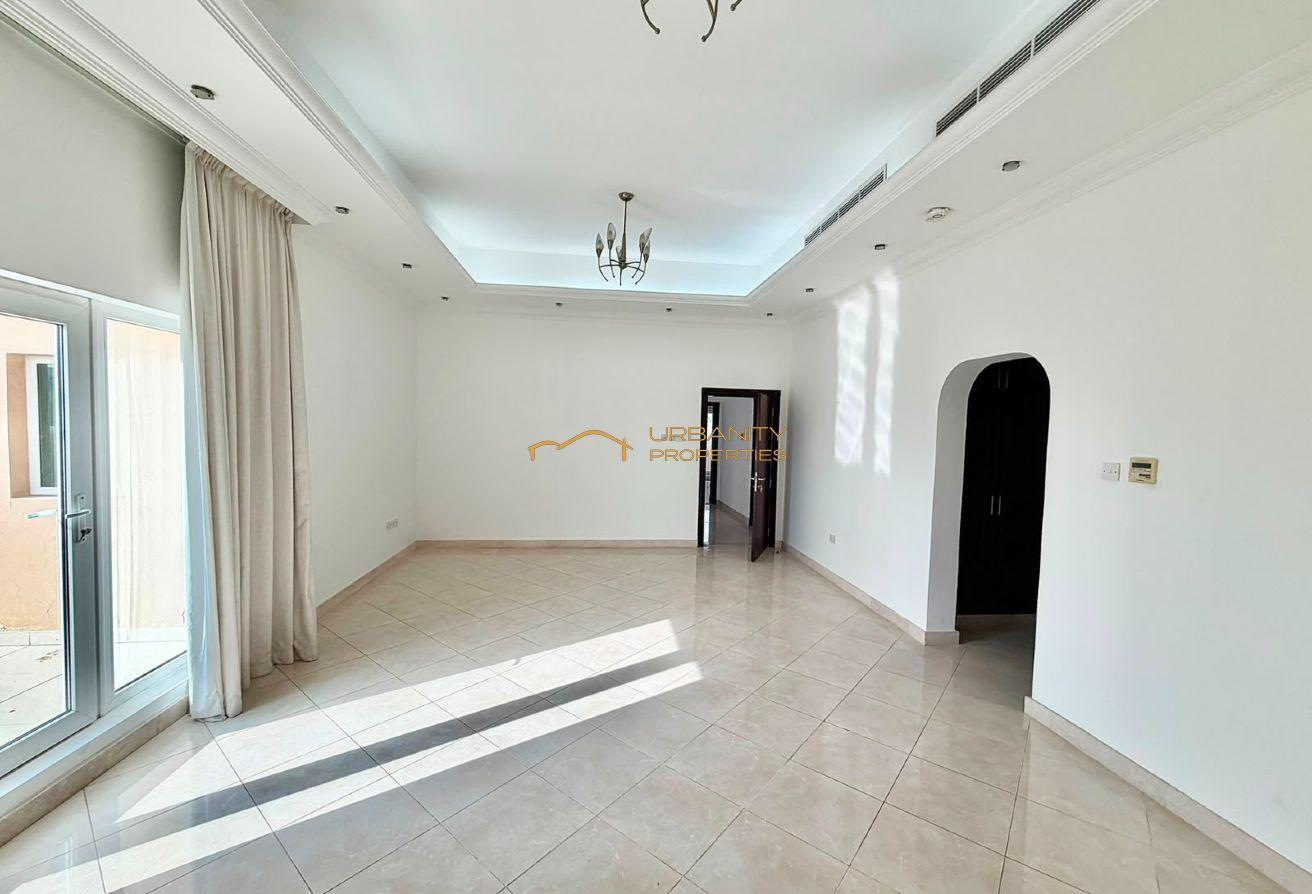 Spacious 4BR Villa w/ Private Pool & Large Garden photo 16