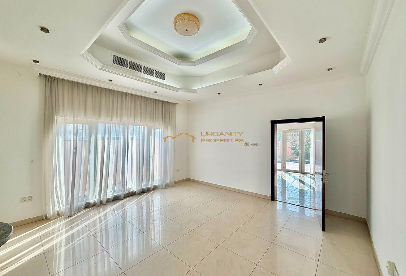 Spacious 4BR Villa w/ Private Pool & Large Garden photo 9