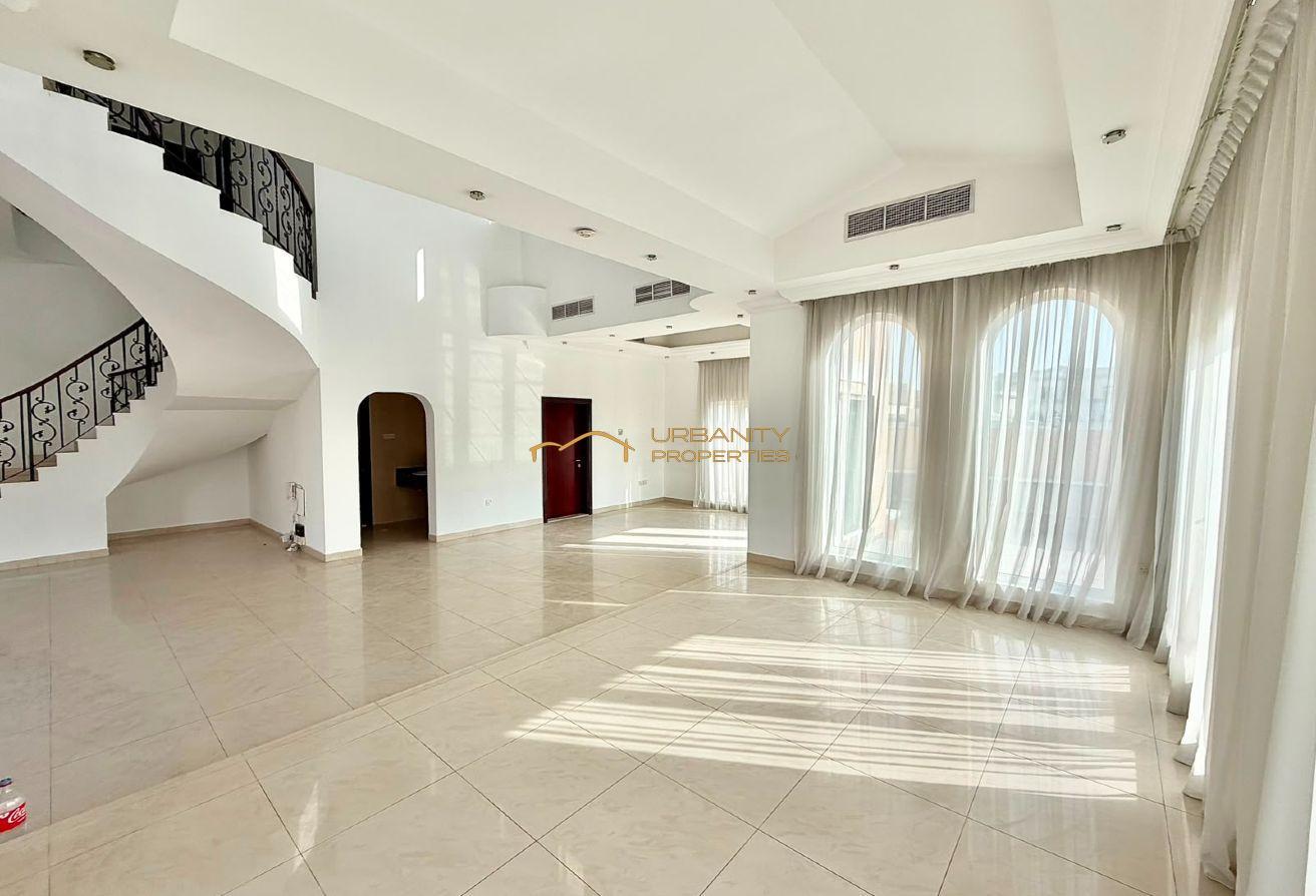 Spacious 4BR Villa w/ Private Pool & Large Garden photo 5