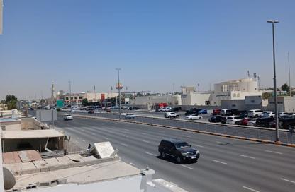 Villa - Studio - 5 for rent in Al Sabkha - Al Riqqa - Sharjah
