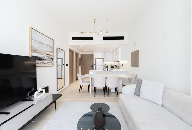 Vacant Now | Fully Furnished | Spacious Layout photo 2