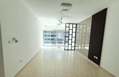 Apartment - 1 - 1 for sale in Skycourts Tower A - Skycourts Towers - Dubai Land Residence Complex - Dubai Apartment - 1 - 1 for sale in Skycourts Tower A - Skycourts Towers - Dubai Land Residence Complex - Dubai