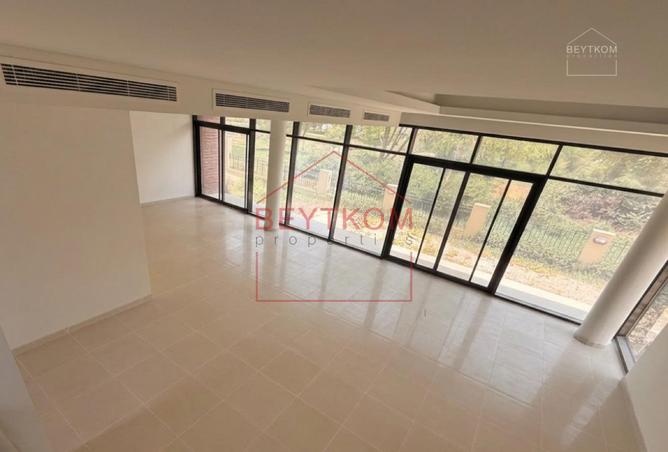 5BR Villa | Large Corner Plot | Brand New