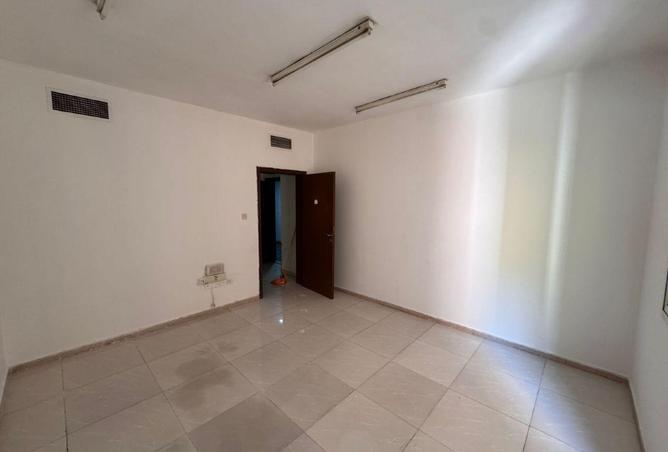 58170700 - Property Image 3