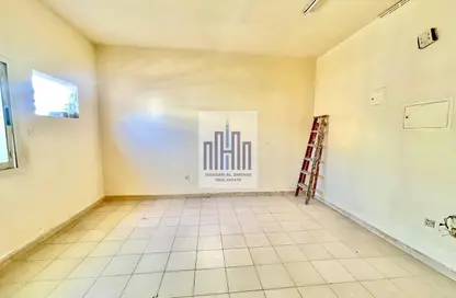 Apartment - Studio - 1 Bathroom for rent in Muwailih Building - Muwaileh - Sharjah