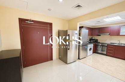 Apartment - 1 Bedroom - 2 Bathrooms for rent in Siraj Tower - Arjan - Dubai