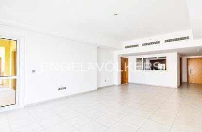 Apartment - 2 - 4 for sale in Marina Residences 1 - Marina Residences - Palm Jumeirah - Dubai