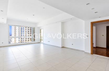 Apartment - 2 - 4 for sale in Marina Residences 1 - Marina Residences - Palm Jumeirah - Dubai