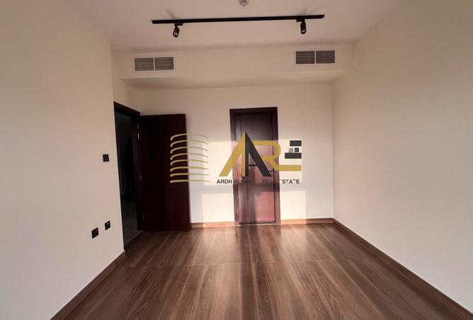 93160205 - Property Image 2
