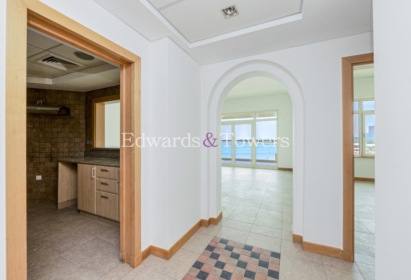 Spacious 2BR | Full Sea View | Available 19 Aug photo 8
