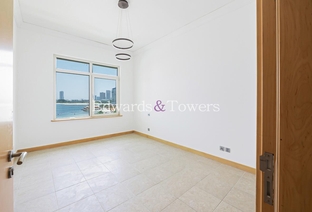 Spacious 2BR | Full Sea View | Available 19 Aug photo 15