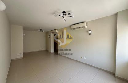 Apartment - 1 Bedroom - 1 Bathroom for rent in Dar Al Buteen 1 - Al Muraqqabat - Deira - Dubai