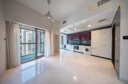 Apartment - 1 Bedroom - 2 Bathrooms for sale in Cayan Tower - Dubai Marina - Dubai