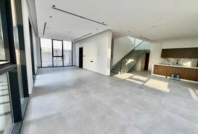 83673185 - Property Image 3