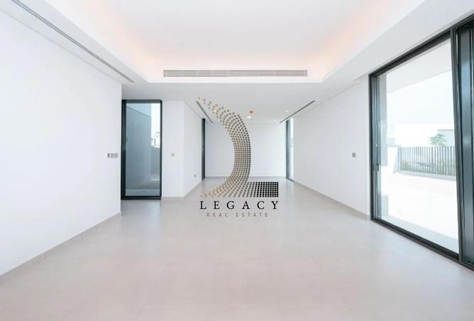 On the park | Large plot | Corner unit