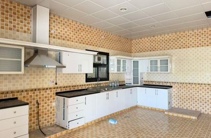 Villa - 5 - 6 for rent in Al Nekhailat - Al Heerah - Sharjah