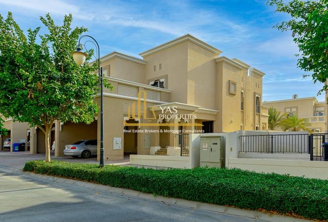 Single Row | Large 3BR + Study | Modern style