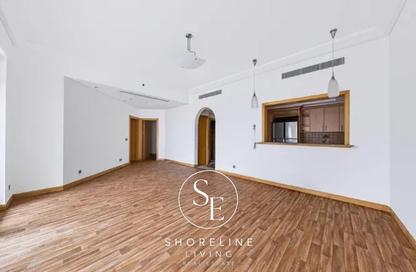 Apartment - 2 - 3 for rent in Al Hallawi - Shoreline Apartments - Palm Jumeirah - Dubai