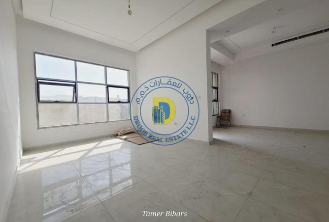 60163727 - Property Image 3