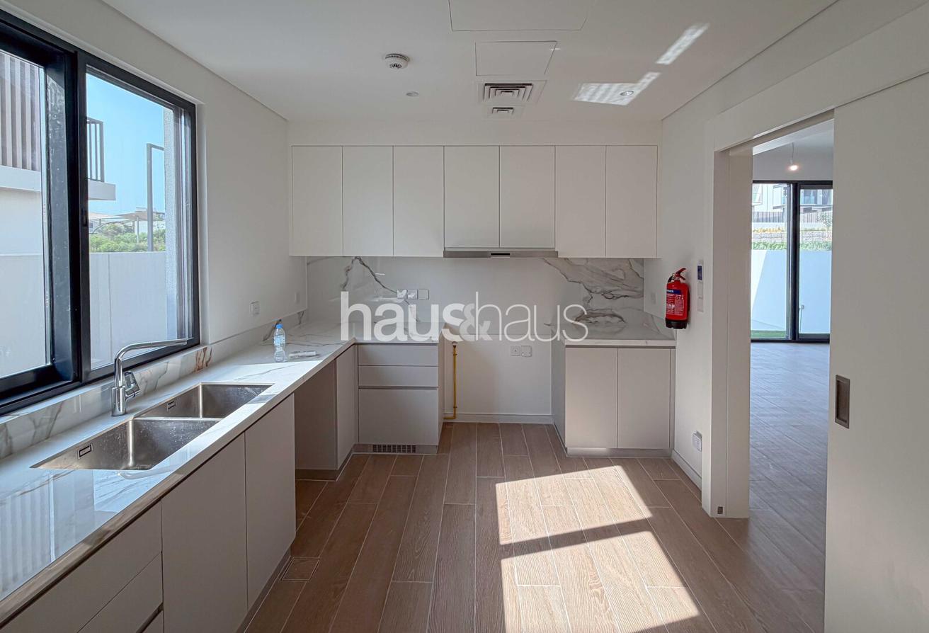 Landscaped | Single Row | Vastu photo 12