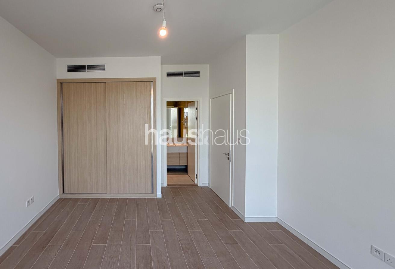 Landscaped | Single Row | Vastu photo 11