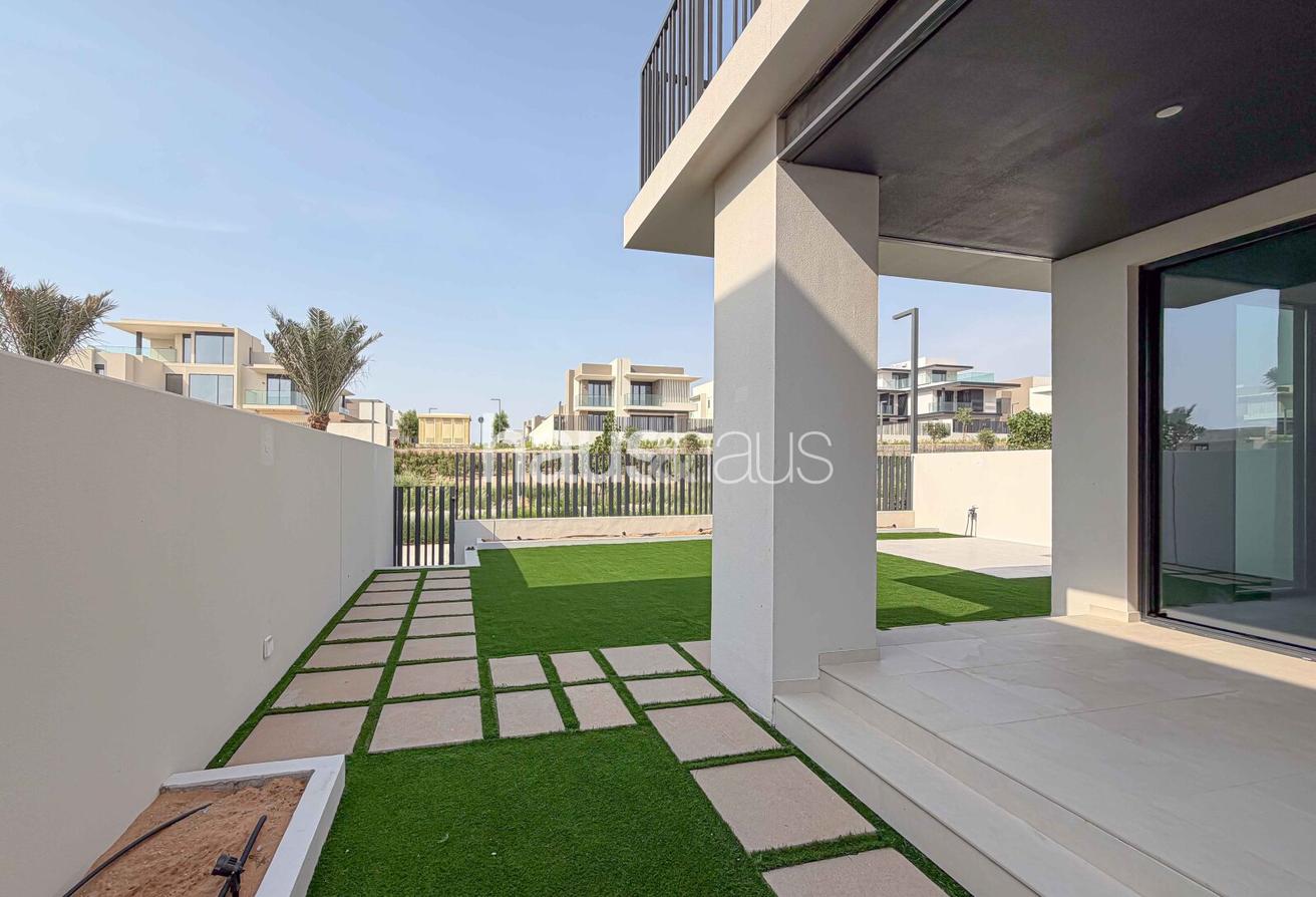 Landscaped | Single Row | Vastu photo 19
