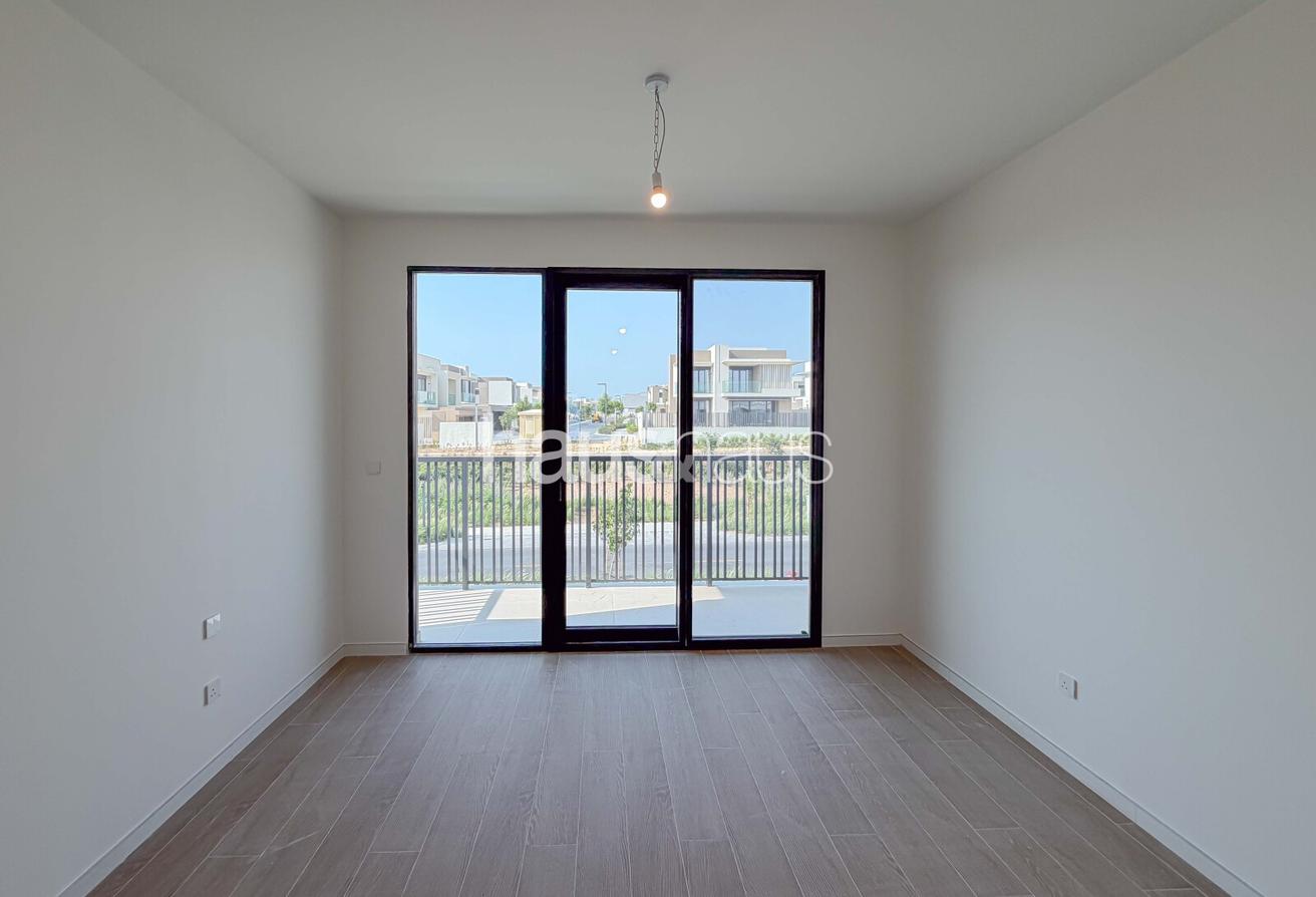 Landscaped | Single Row | Vastu photo 7