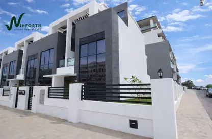 تاون هاوس - 4 غرف نوم - 6 حمامات للبيع في الضاحية 10 - قرية جميرا الدائرية - دبي