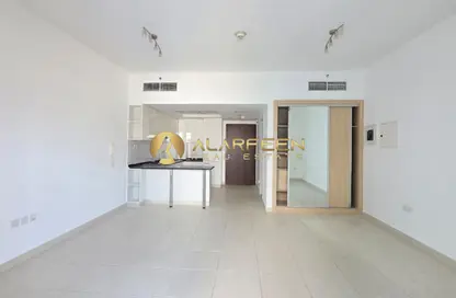 Apartment - 1 Bathroom for rent in Oxford Building - District 14 - Jumeirah Village Circle - Dubai