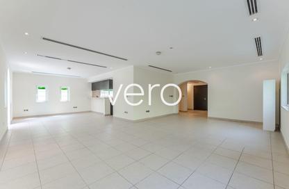 Villa - 3 Bedrooms - 4 Bathrooms for rent in District 8 - Jumeirah Park - Dubai