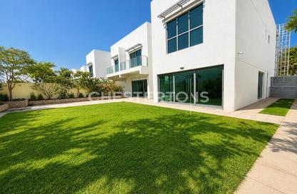 Villa - 4 Bedrooms - 5 Bathrooms for rent in Satwa Road - Al Satwa - Dubai
