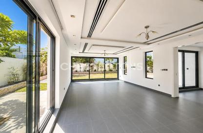 Villa - 4 Bedrooms - 5 Bathrooms for rent in Satwa Road - Al Satwa - Dubai