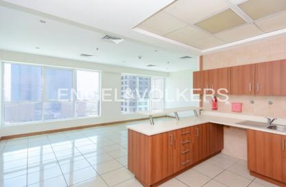 Apartment - 1 Bedroom - 2 Bathrooms for rent in Sulafa Tower - Dubai Marina - Dubai