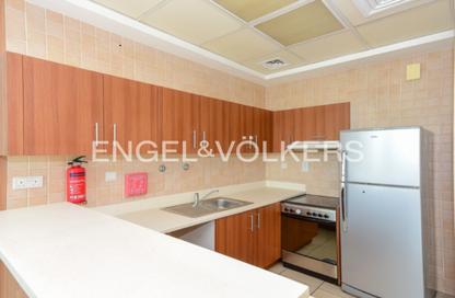 Apartment - 1 Bedroom - 2 Bathrooms for rent in Sulafa Tower - Dubai Marina - Dubai