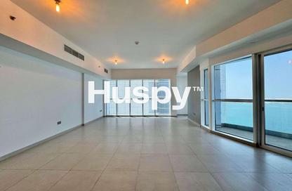 Apartment - 3 Bedrooms - 5 Bathrooms for rent in Al Reef Tower - Corniche Road - Abu Dhabi
