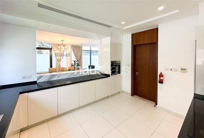 70279026 - صورة العقار 3