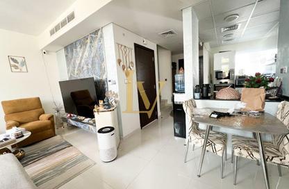 Townhouse - 3 - 3 for rent in Vardon - Damac Hills 2 - Dubai Townhouse - 3 - 3 for rent in Vardon - Damac Hills 2 - Dubai