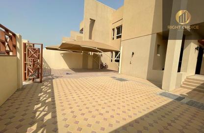 Villa - 3 Bedrooms - 5 Bathrooms for rent in Khalifa City A - Khalifa City - Abu Dhabi