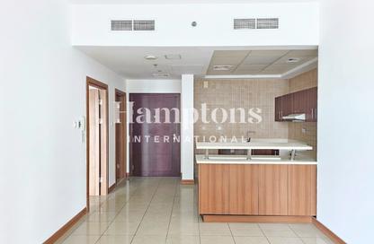 Apartment - 1 Bedroom - 2 Bathrooms for rent in Sulafa Tower - Dubai Marina - Dubai