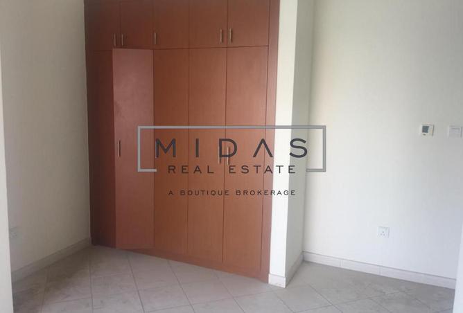 65151407 - Property Image 2