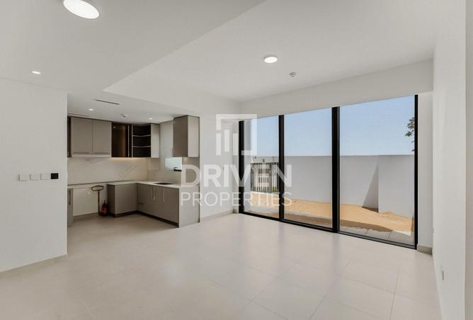 92712973 - Property Main Image