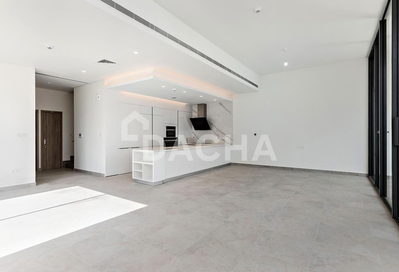 Maids Room | Spacious | Vacant photo 3