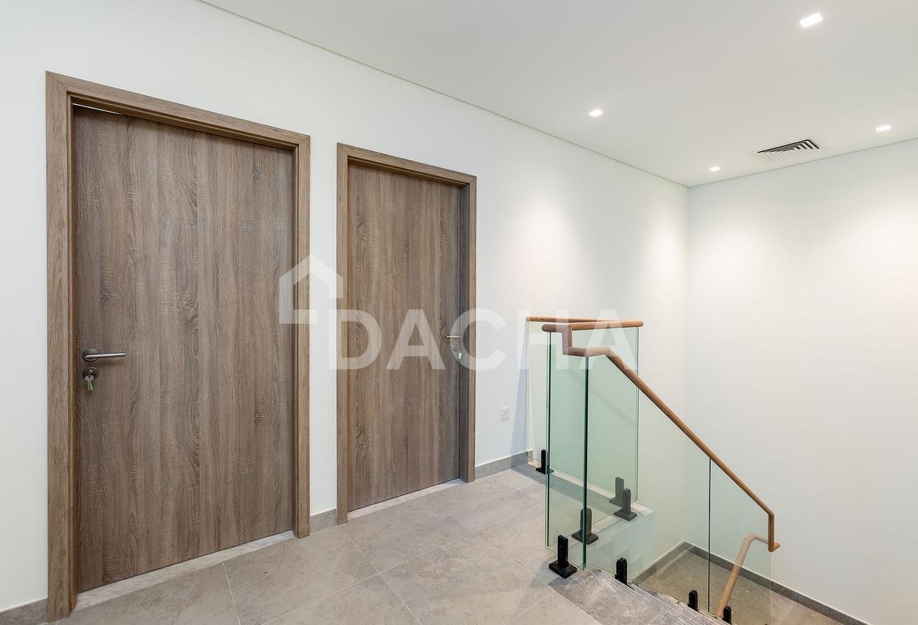 Maids Room | Spacious | Vacant photo 14