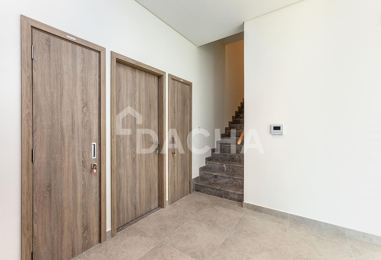 Maids Room | Spacious | Vacant photo 8